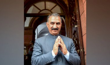 CM praises 'noble gesture' of adopting Jyoti