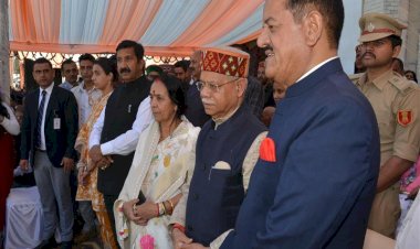 Governor inaugurates International Kullu Dussehra