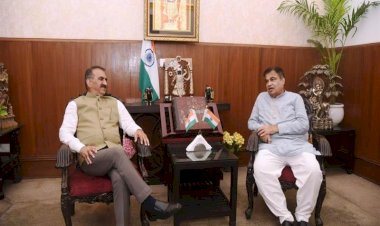 CM discusses road, bridge and ropeways projects for HP with Nitin Gadkari
