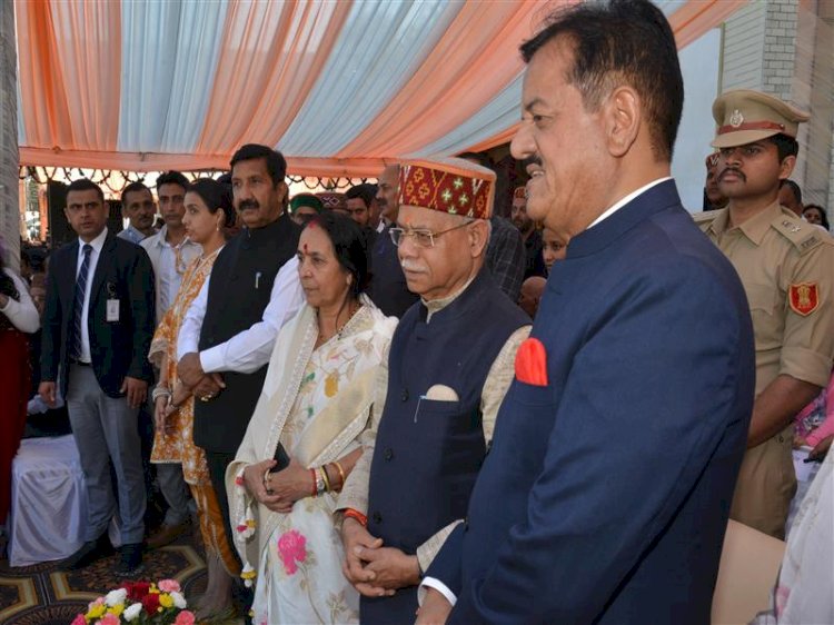 Governor inaugurates International Kullu Dussehra