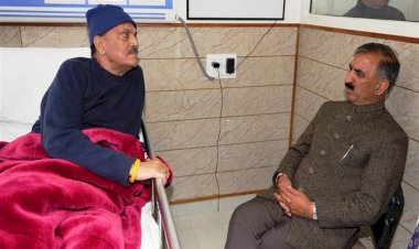 CM enquires well being of Nand Lal at IGMC