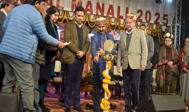 CM inaugurates cultural evening of Winter Carnival Manali, highlights role in preserving rich culture of State