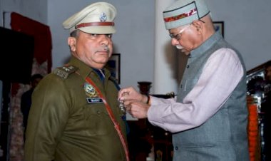 Bhagat Singh Thakur SP Hamirpur conferred with President’s Medal by Governor