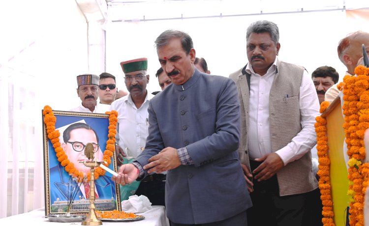 CM announces new Nephrology and Neurology departments at Hamirpur Medical College on Ambedkar Jayanti
