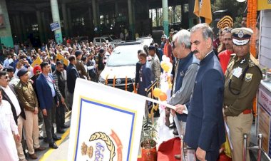 CM launches prepaid taxi service for 26 locations from ISBT Tutikandi
