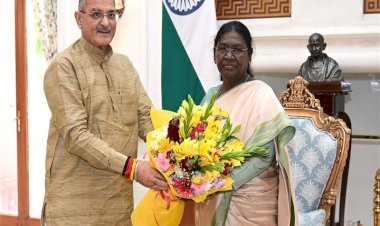 Governor calls on President Droupadi Murmu in New Delhi