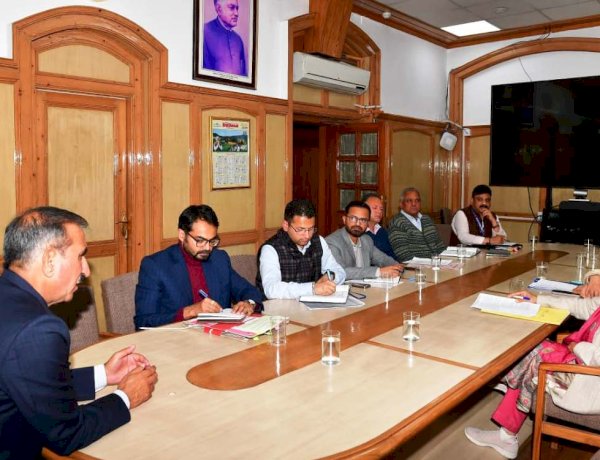 CM chairs review meeting of Health Department