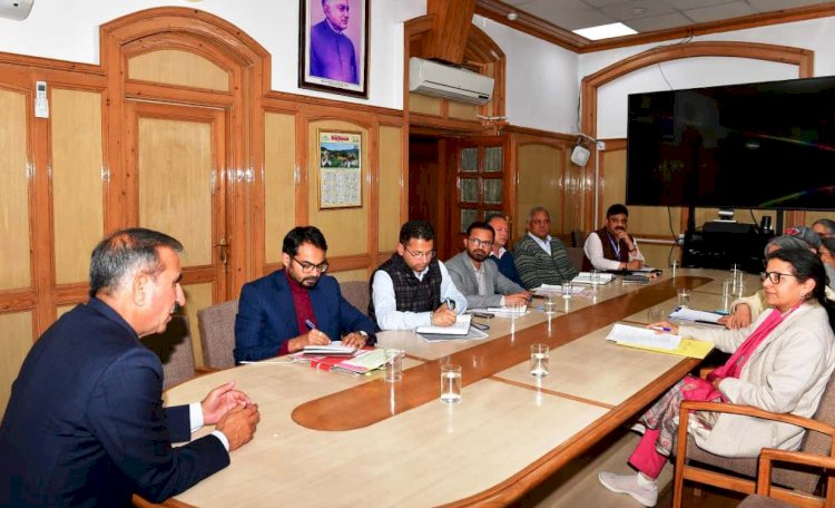 CM chairs review meeting of Health Department